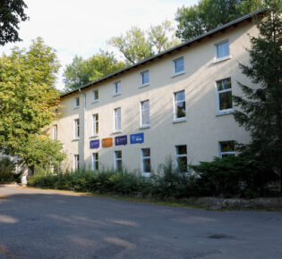 szkola liceum piwoni