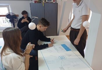 Screenshot Screenshot